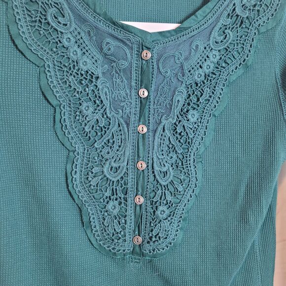 Eddie Bauer Lace Embellished Thermal Henley Women's P XS Green Holiday Christmas - Picture 3 of 9